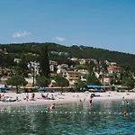 Vendégház Salyna